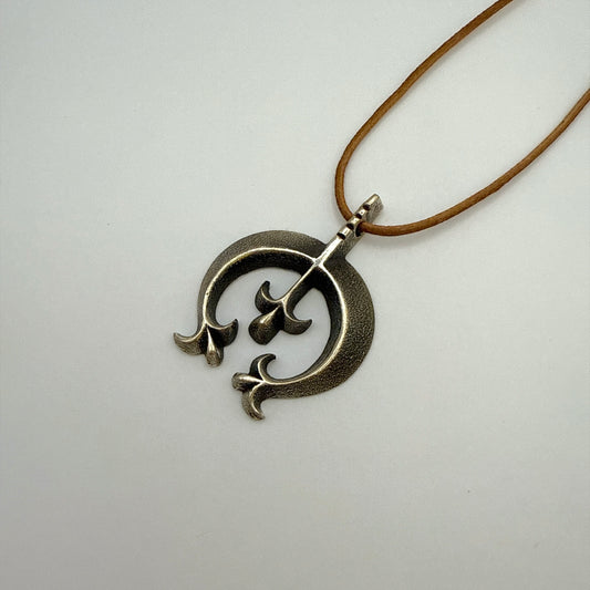 トゥファキャストナジャペンダントトップ By Aaron Anderson