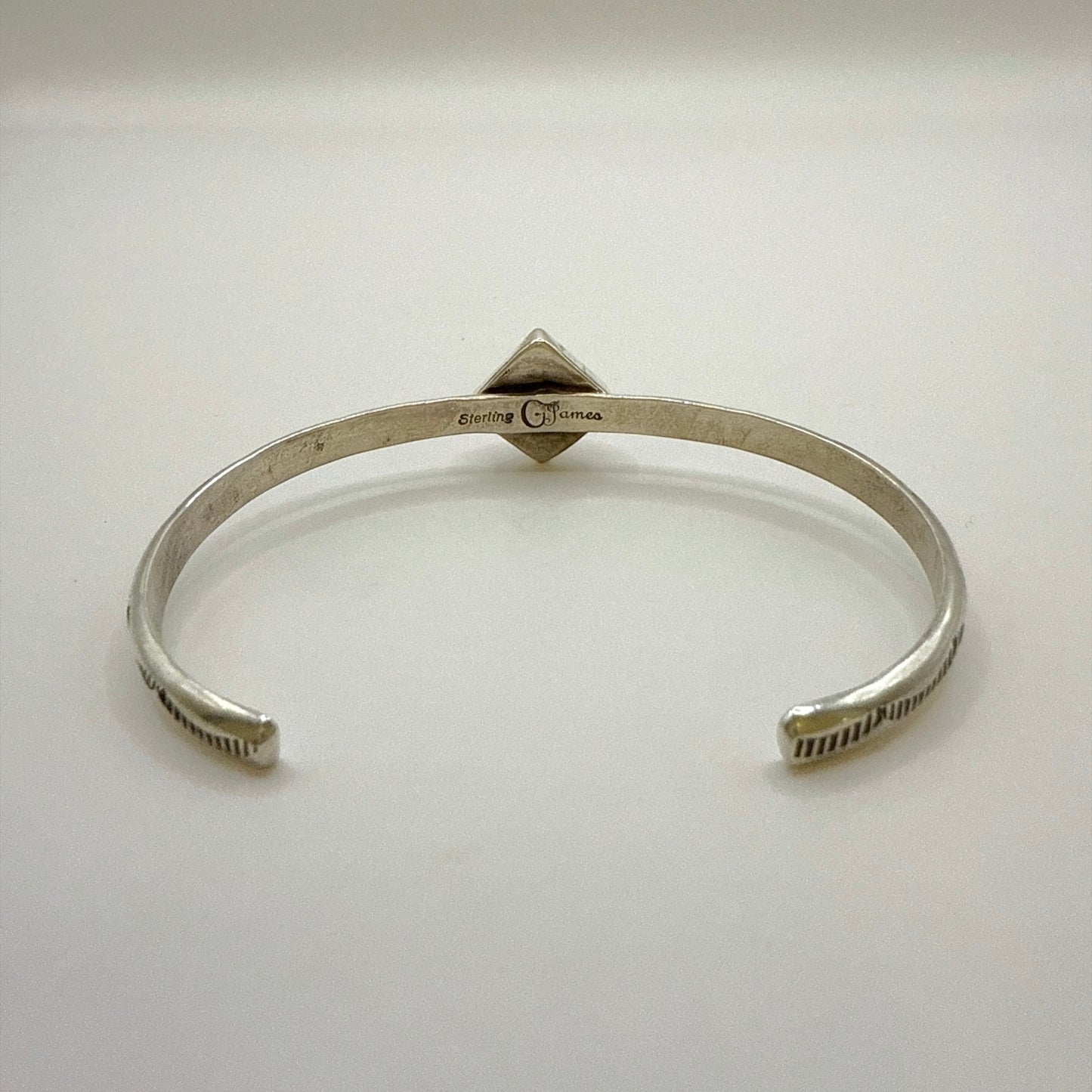 ピンクコンクダイアモンドシェイプバングル 内周135mm