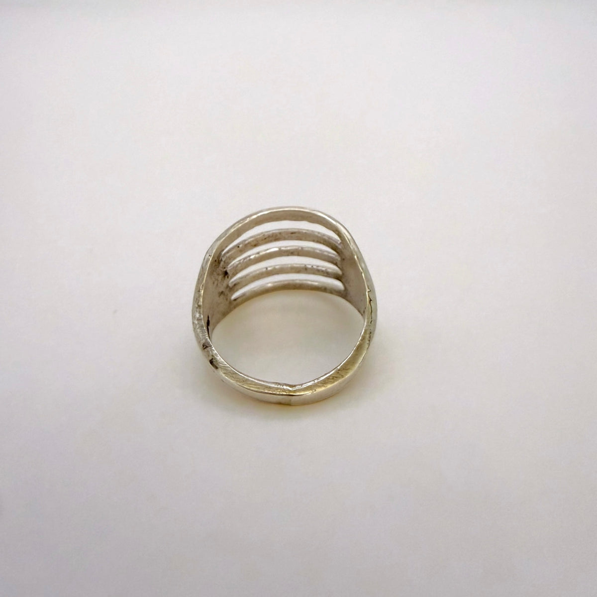 Ribbed Ring Size 8