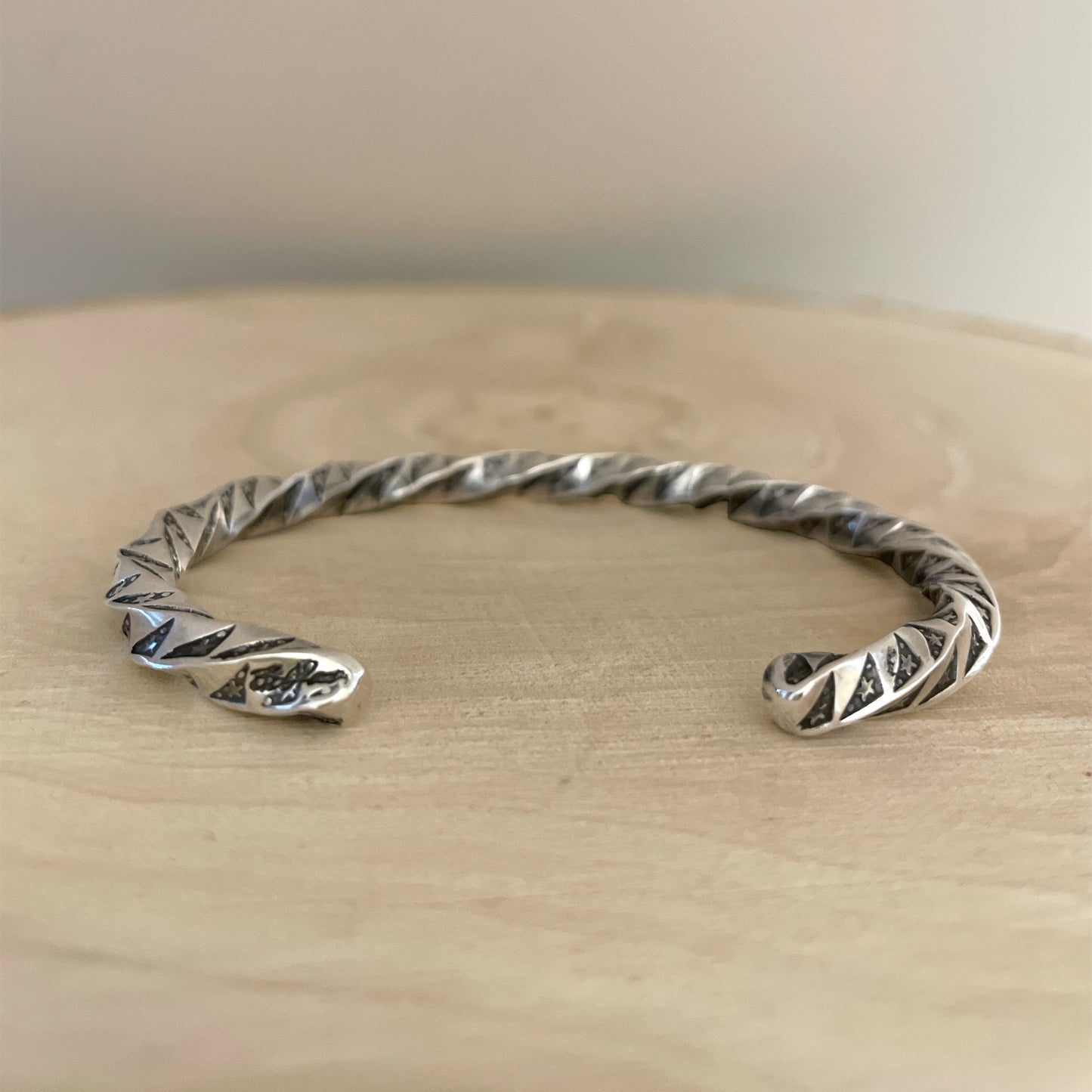 Twisted Star Cuff Bracelet By Bo Reeves Size 5.5"