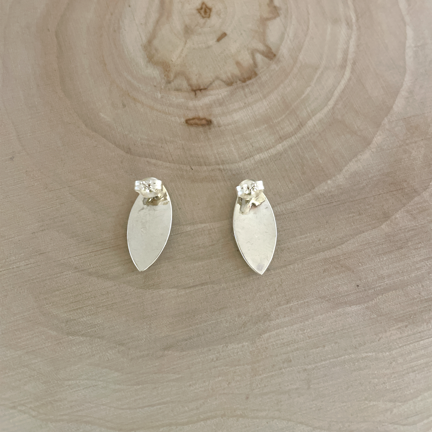 ターコイズスケールインレイピアス