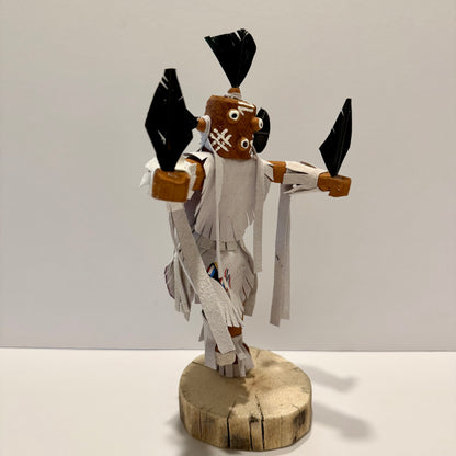 ネイティブアメリカンナバホ族 マッドヘッドカチーナドール /ホワイト