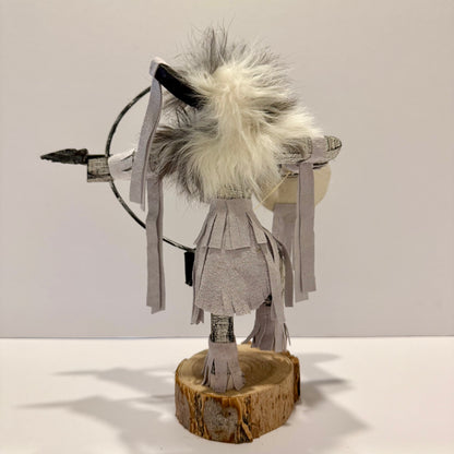 ネイティブアメリカンナバホ族 スタンディングバッファローウォーリアカチーナドール/ホワイト