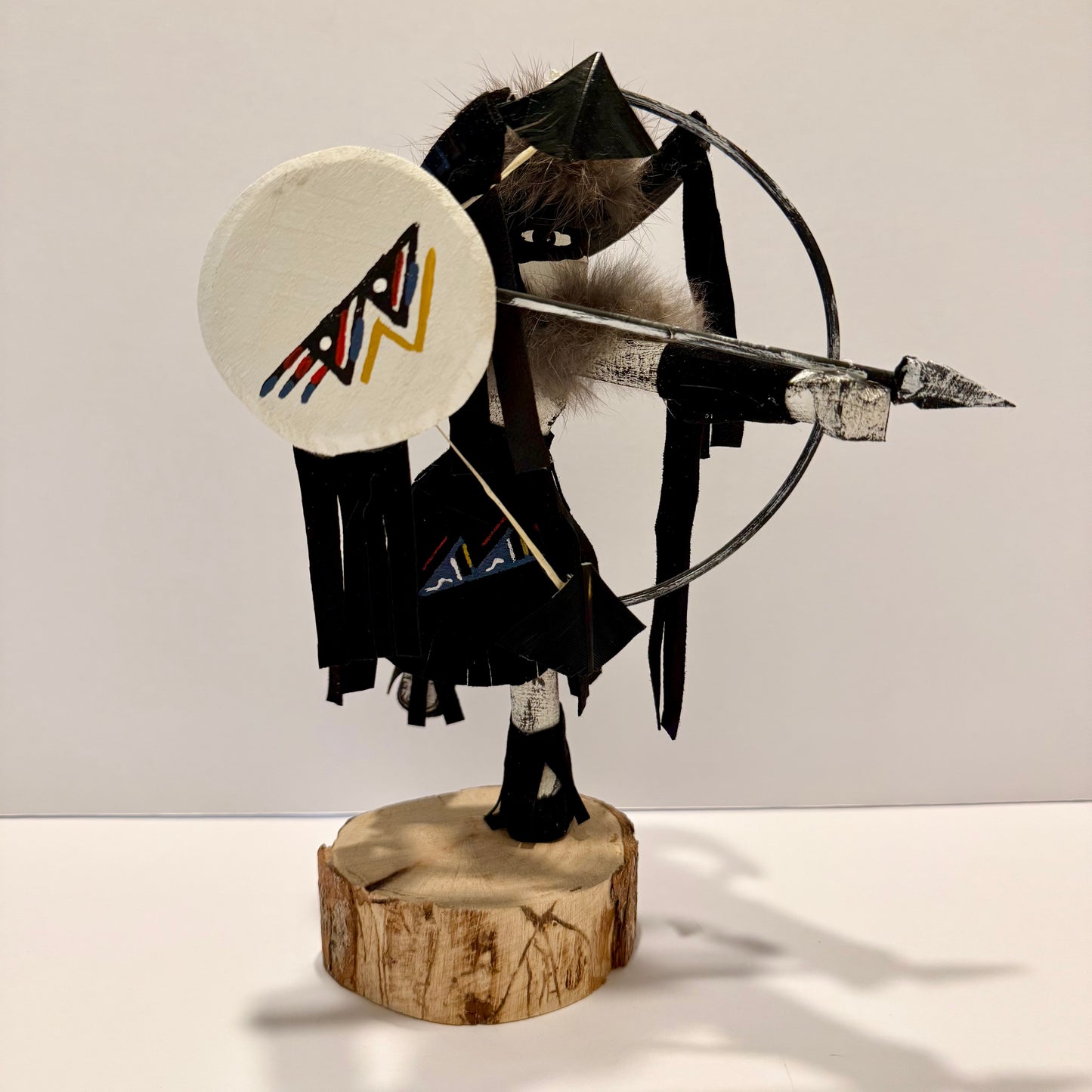 ネイティブアメリカンナバホ族 スタンディングバッファローウォーリアカチーナドール/ブラック