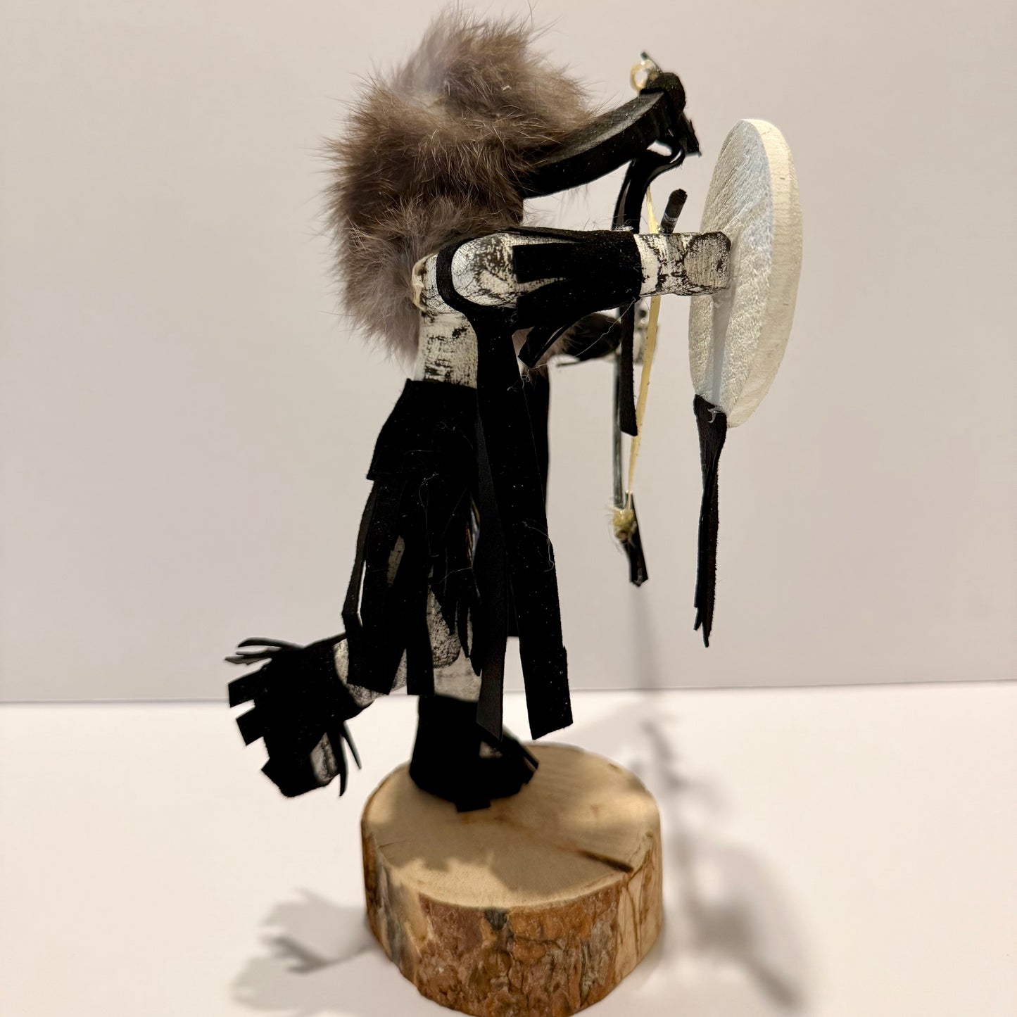 ネイティブアメリカンナバホ族 スタンディングバッファローウォーリアカチーナドール/ブラック