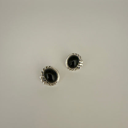 ブラックオニキスピアス