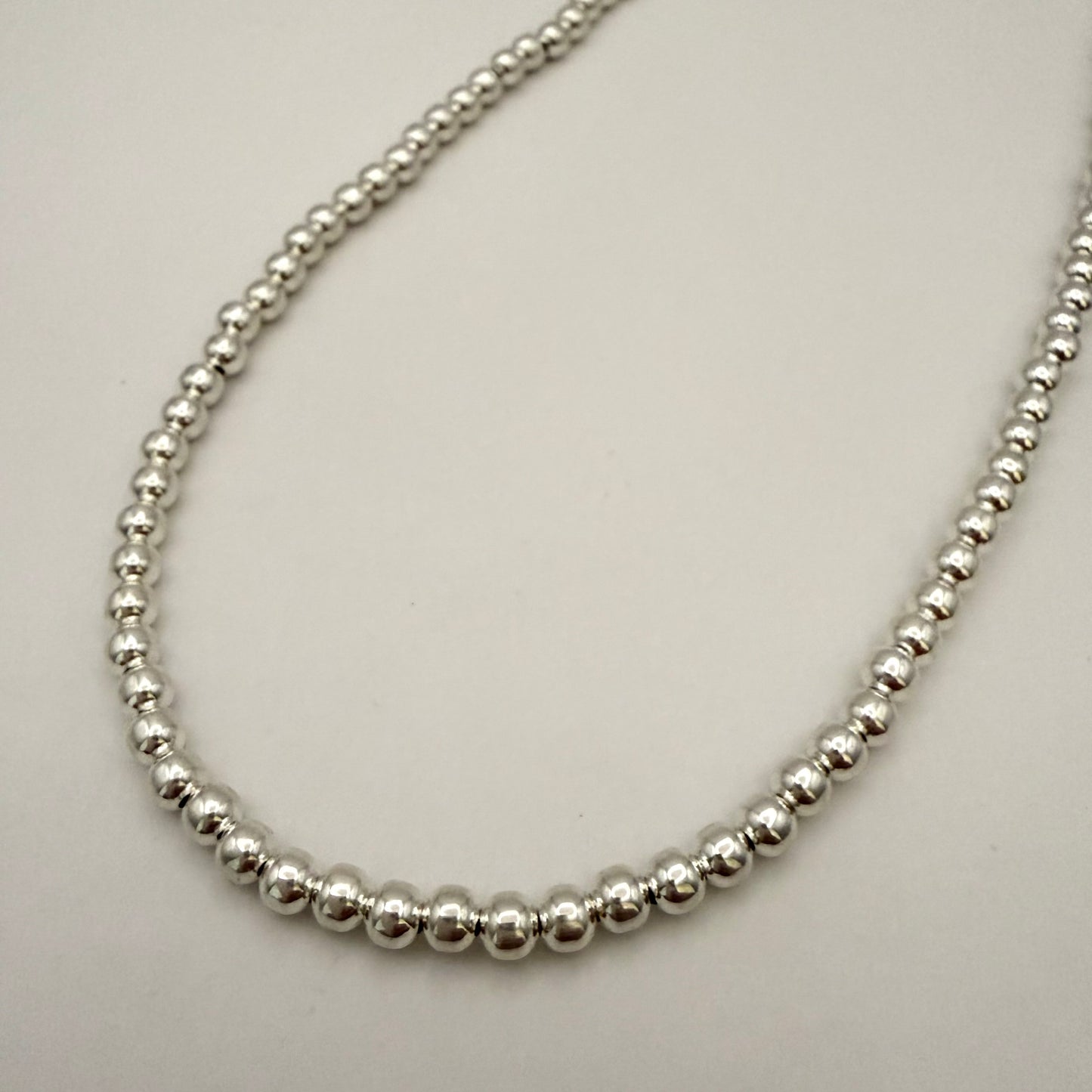 シャイニーナバホパールネックレス 4mm - 46cm