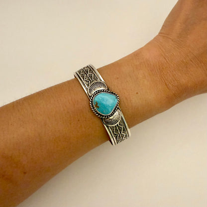 スタンプワークキングマンターコイズバングル By Sunshine Reeves 内周140mm