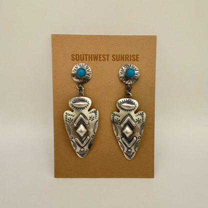 ターコイズアローヘッドコンチョダングルピアス