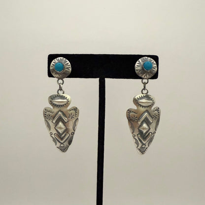 ターコイズアローヘッドコンチョダングルピアス