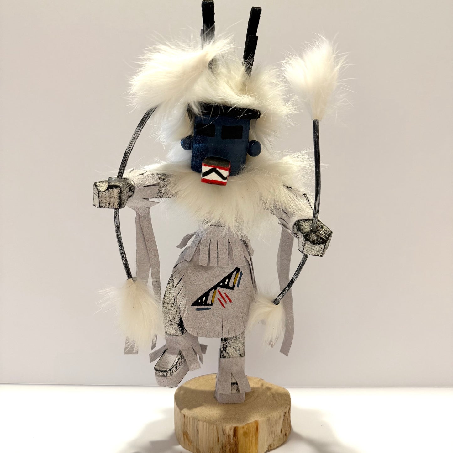 ネイティブアメリカンナバホ族 ディアカチーナドール / ホワイト
