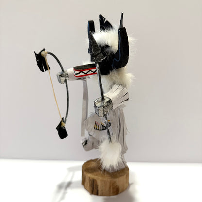 ネイティブアメリカンナバホ族 アホテカチーナドール /ホワイト