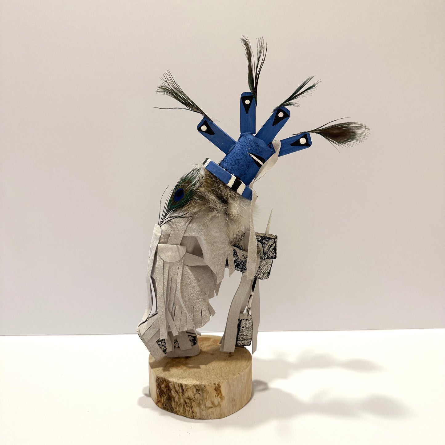 ネイティブアメリカンナバホ族 ココペリカチーナドール /ホワイト A