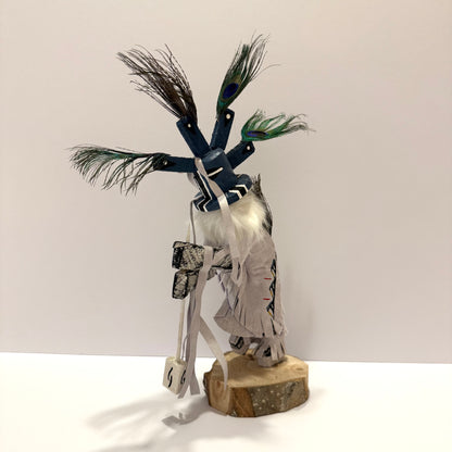 ネイティブアメリカンナバホ族 ココペリカチーナドール /ホワイト B