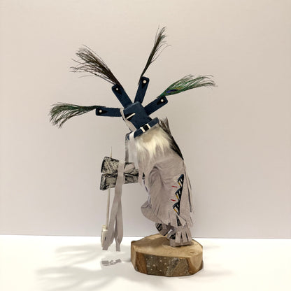 ネイティブアメリカンナバホ族 ココペリカチーナドール /ホワイト B