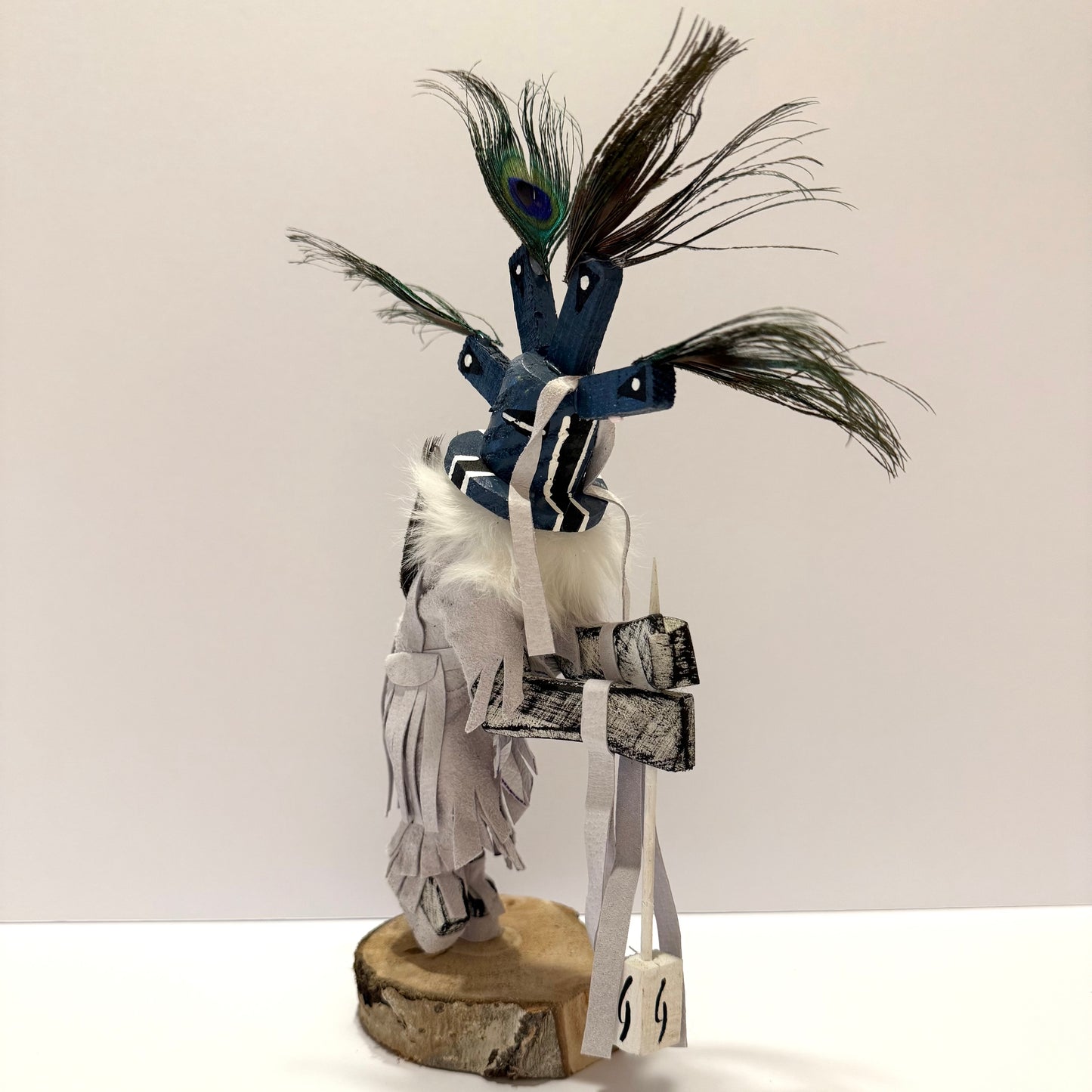 ネイティブアメリカンナバホ族 ココペリカチーナドール /ホワイト B