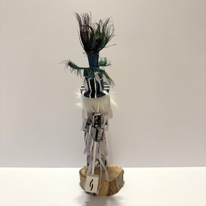 ネイティブアメリカンナバホ族 ココペリカチーナドール /ホワイト B