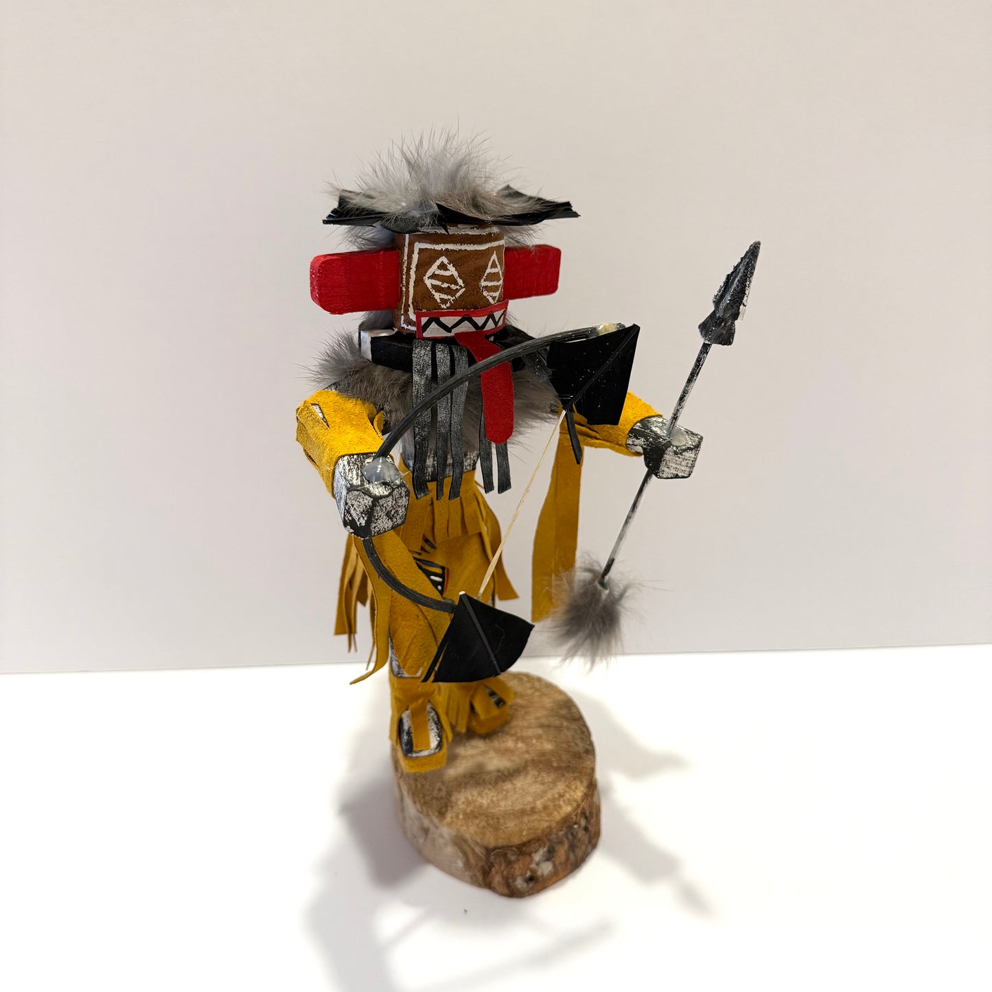 ネイティブアメリカンナバホ族 レフトハンドハンターカチーナドール /ゴールド