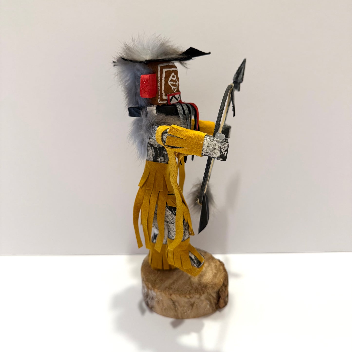 ネイティブアメリカンナバホ族 レフトハンドハンターカチーナドール /ゴールド