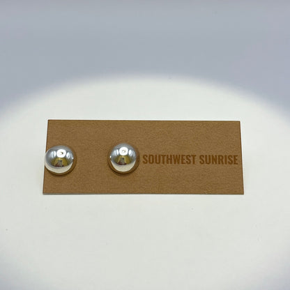 ボタンピアス１１mm