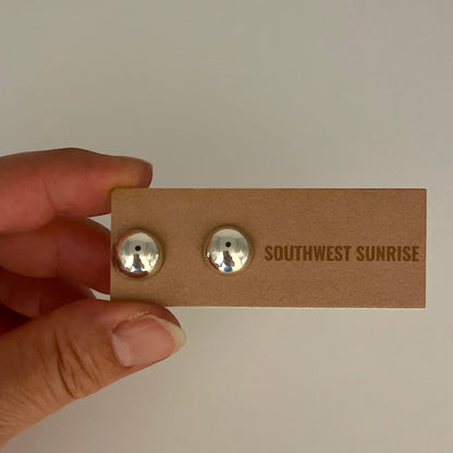 ボタンピアス１１mm