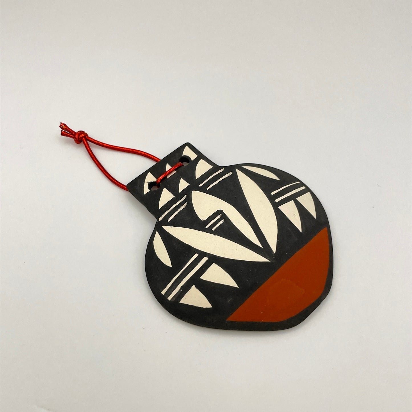 Native American Acoma Ornament A16