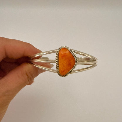 オレンジスパイニーオイスターバングル　内周１３５mm