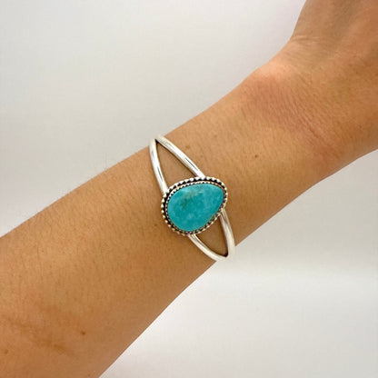 キングマンターコイズバングル　A　内周１３６mm