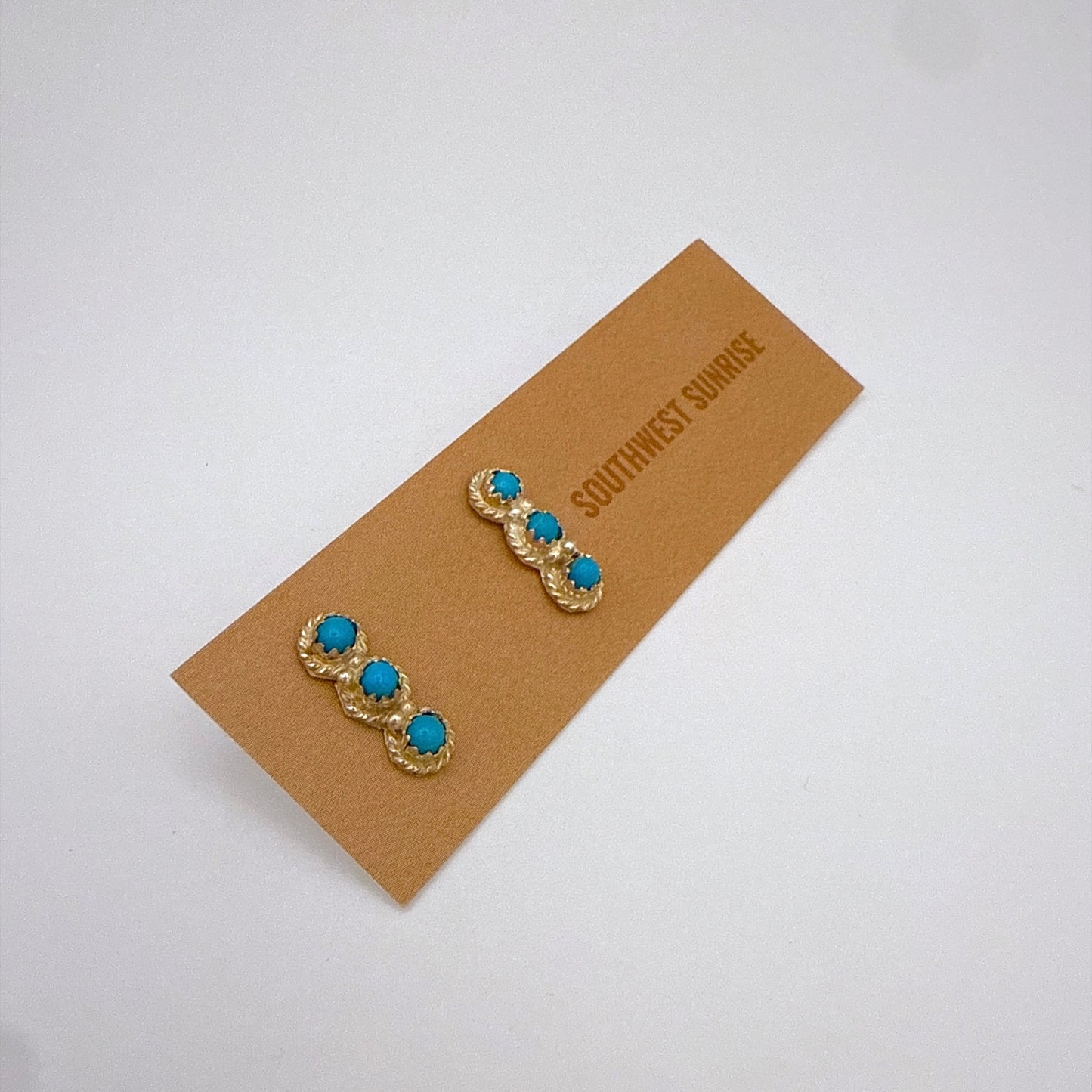 スリーターコイズスタッドピアス