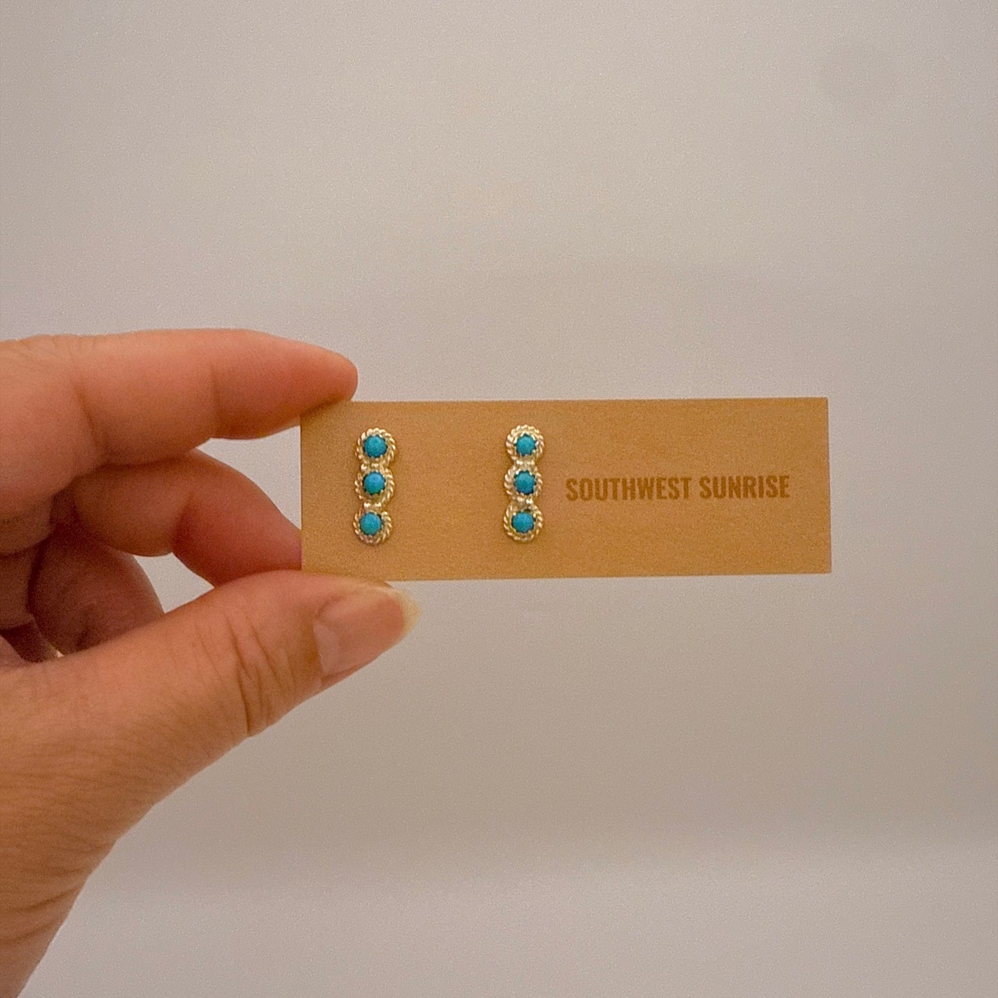 スリーターコイズスタッドピアス