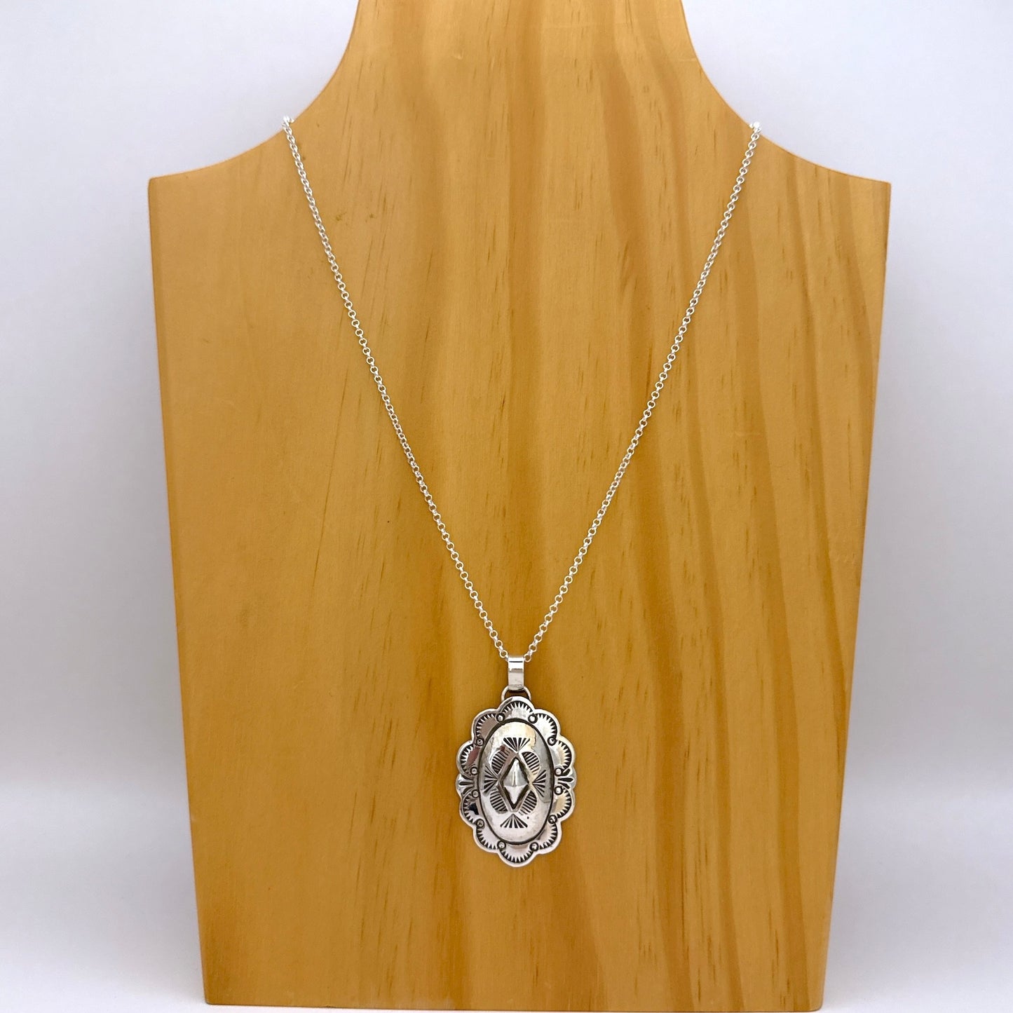 スタンプワークシルバーペンダントトップ B