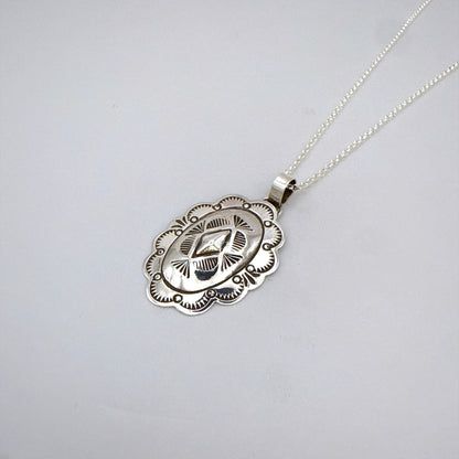 スタンプワークシルバーペンダントトップ B