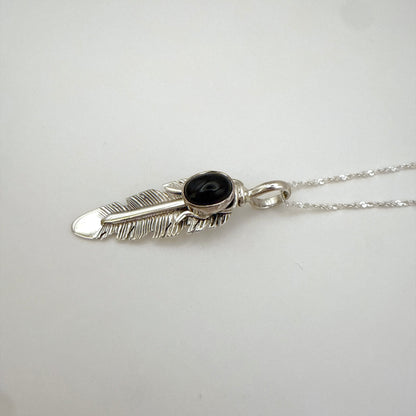 オニキスフェザーペンダントトップ