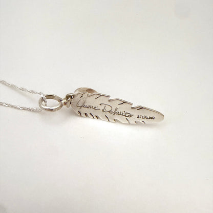 オニキスフェザーペンダントトップ