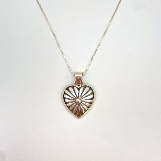 Sunburst Heart Pendant Necklace – 18" Chain