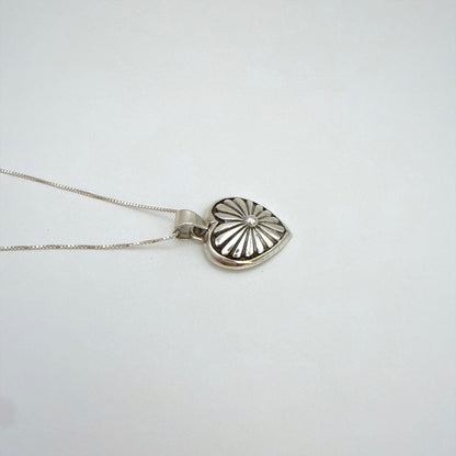 サンバーストハートペンダントネックレス – ４５cmチェーン