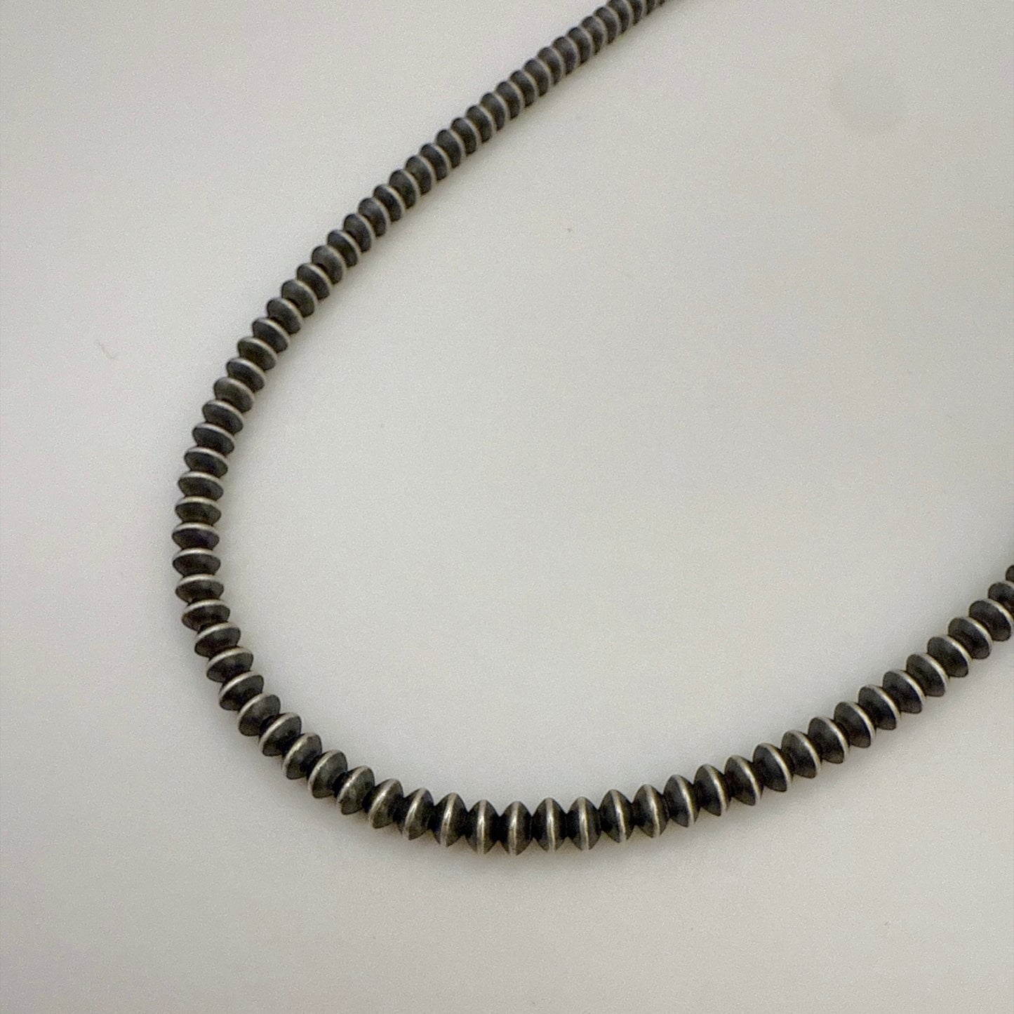 ナバホパールネックレス（そろばん型）3mm - 45cm