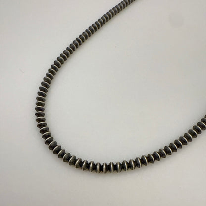 ナバホパールネックレス（そろばん型）3mm - 45cm