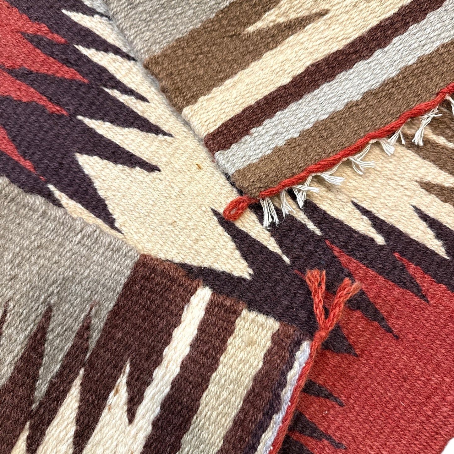 手織りナバホラグ　