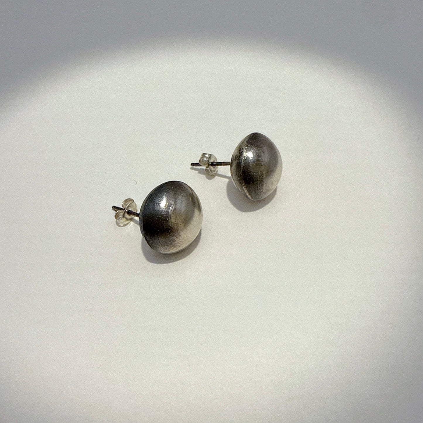 Navajo Pearl Stud Earrings 5/8"