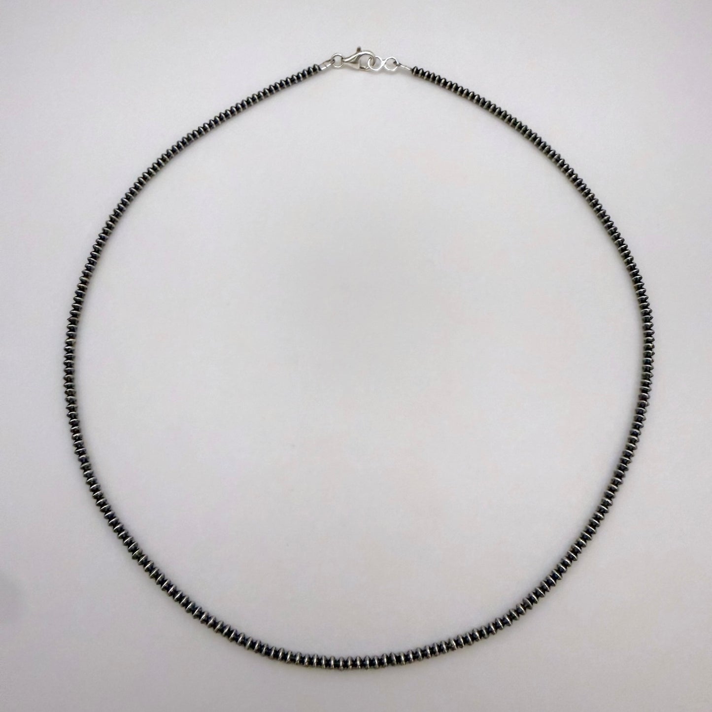 Saucer Navajo Pearls Necklace 3mm - 22"