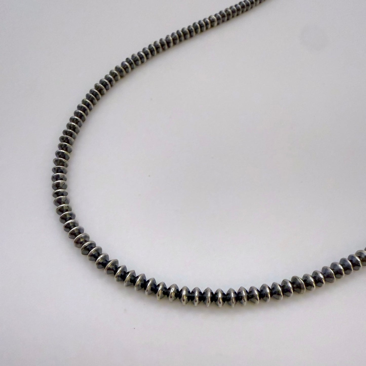 Saucer Navajo Pearls Necklace 3mm - 22"