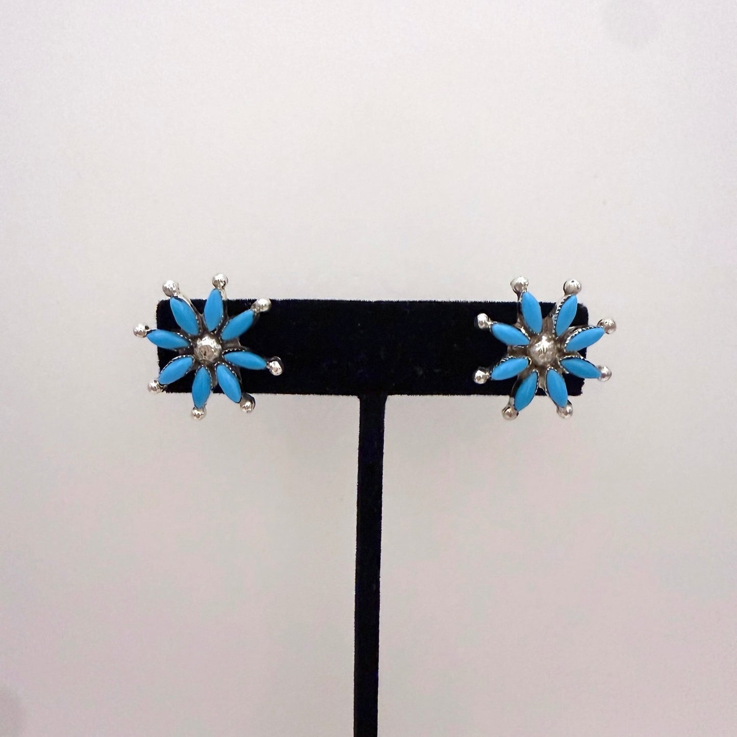 Turquoise Cluster Flower Stud Earrings B