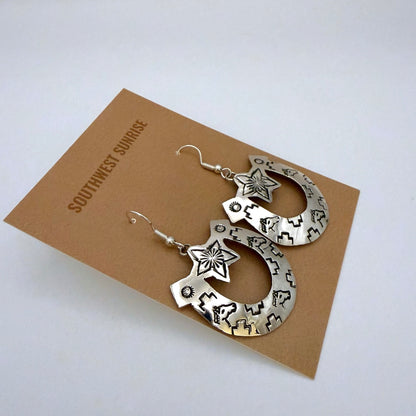 スタンプワークホースシュー ダングルピアス