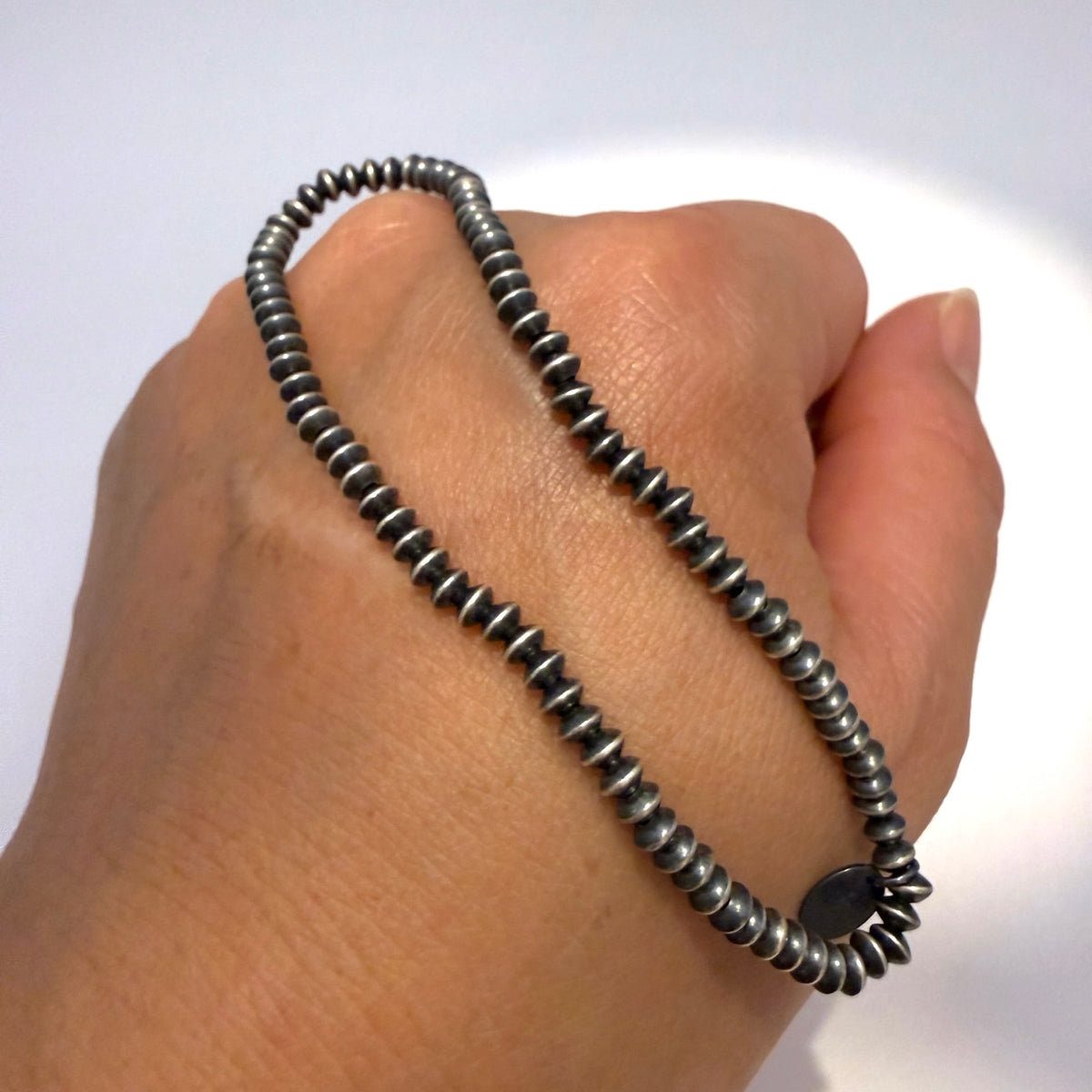 3mm ソーサー ナバホパール ストレッチブレスレット – スターリングシルバー