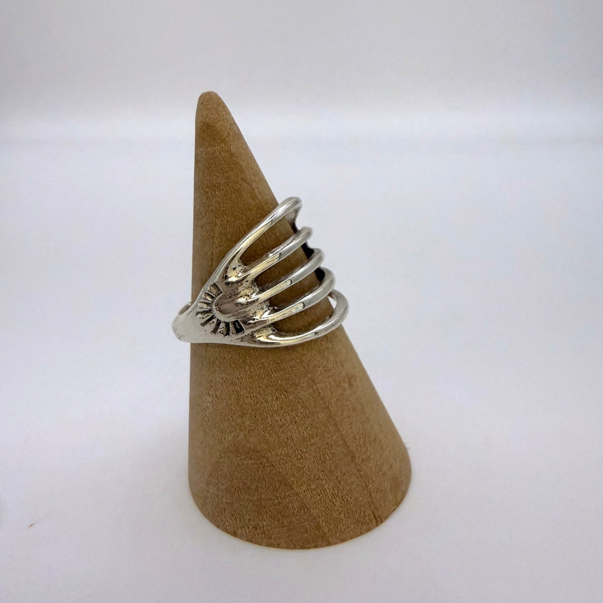 Ribbed Ring Size 7.5