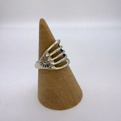 Ribbed Ring Size 7.5