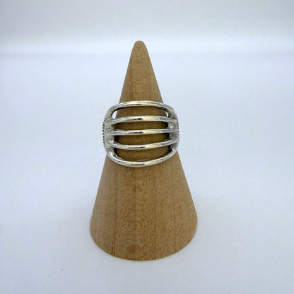 Ribbed Ring Size 8