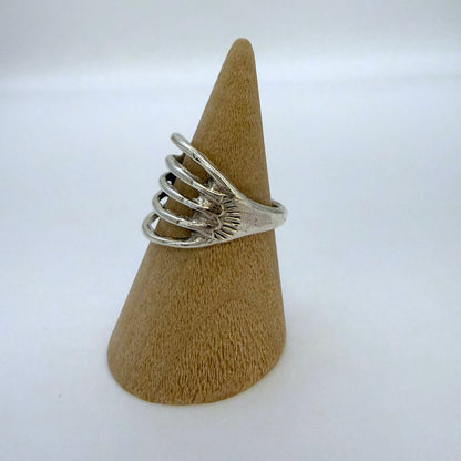 Ribbed Ring Size 8