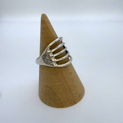 Ribbed Ring Size 8